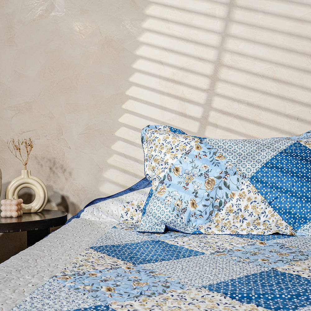 Ivory &amp; Blue Patchwork Bedcover